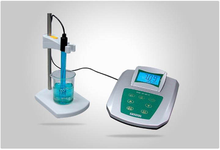 实验室pH计(台式，分辨率0.01pH，自动或手动补偿)